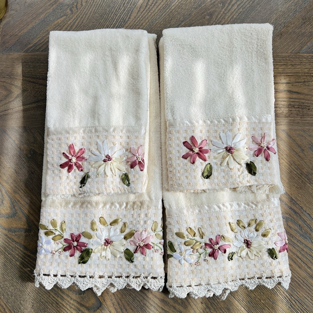 Avanti Victoria Beige Ribbon Flower 4pc Towel Set 2 Hand-towels 2 Washcloths UEC